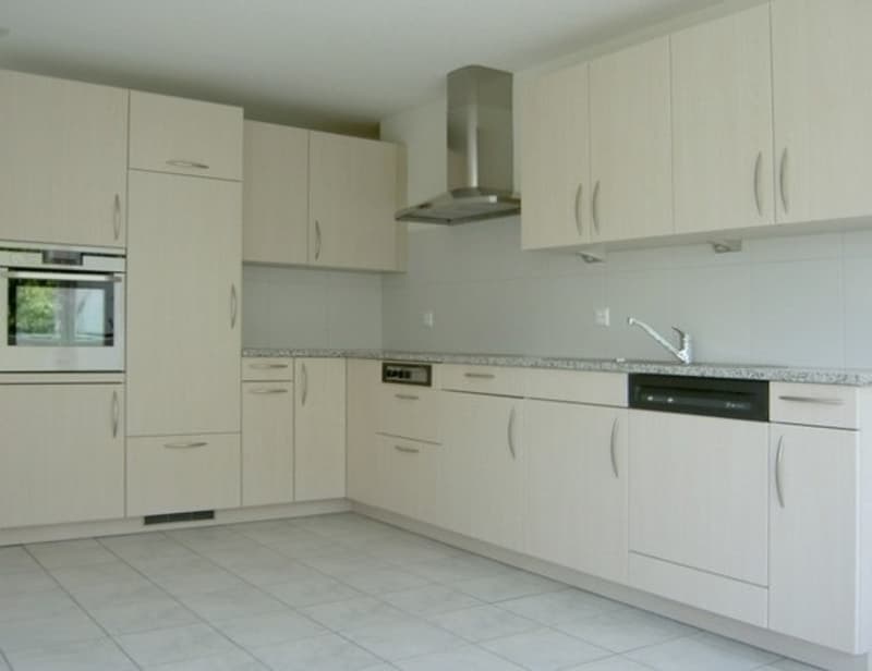 5½-Zimmer-Wohnung mit Blick ins Grüne und zum Jura (3)