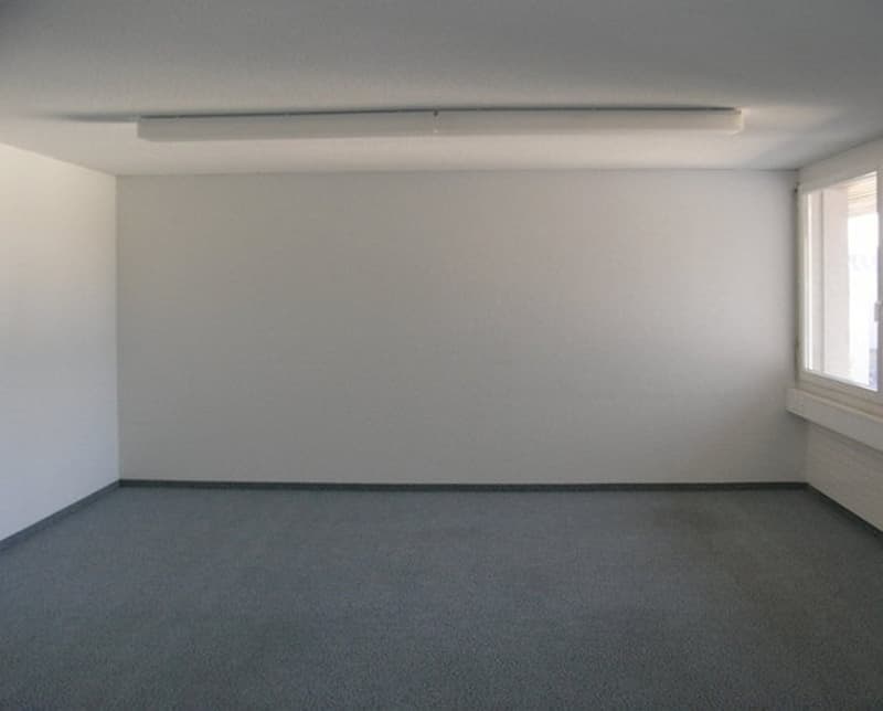 Bureau individuel abordable au 2e étage (3)