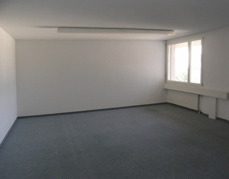 Bureau individuel abordable au 2e étage (4)