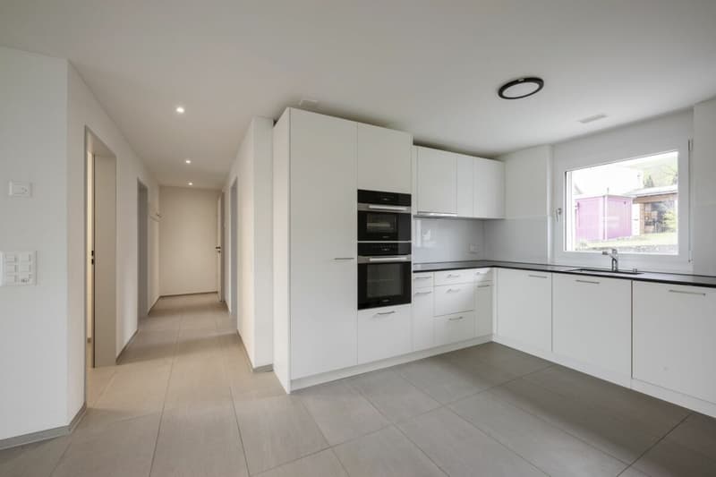 Appartamento moderno 3.5 locali con ampio balcone a Künten (2)