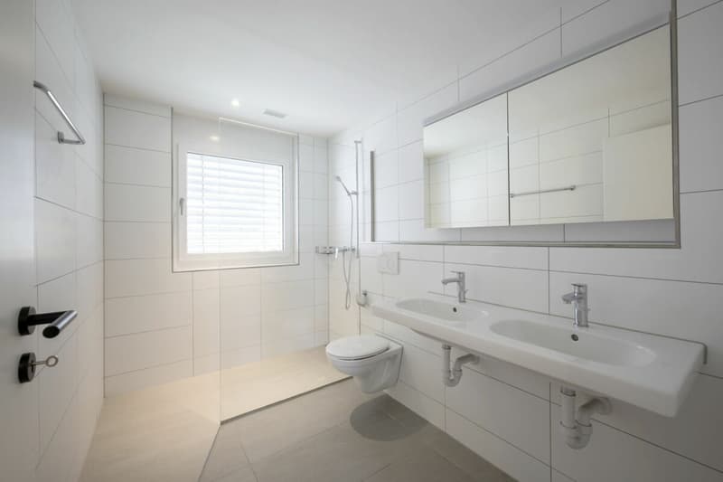Appartamento moderno 3.5 locali con ampio balcone a Künten (3)