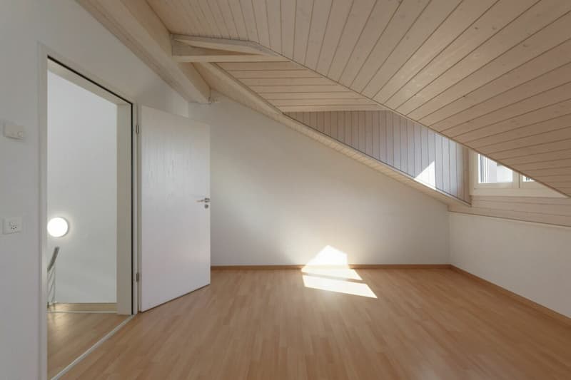 Grosse 3.5 Zimmer Maisonette Wohnung (6)