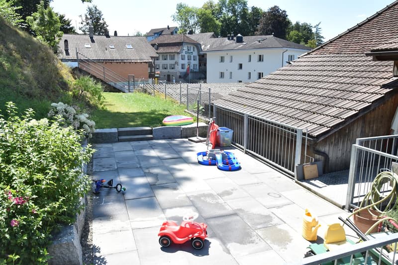 Dachwohnung mit grosser Terrasse und Weitsicht auf Jura (11)