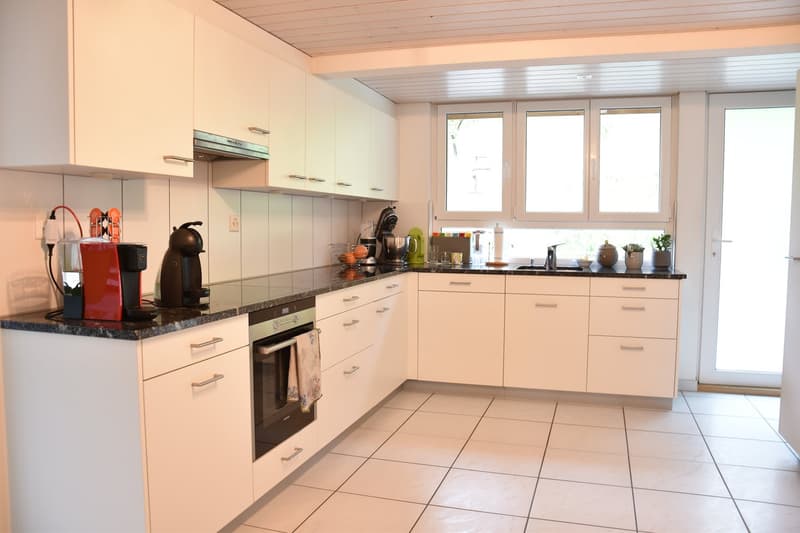 Dachwohnung mit grosser Terrasse und Weitsicht auf Jura (1)