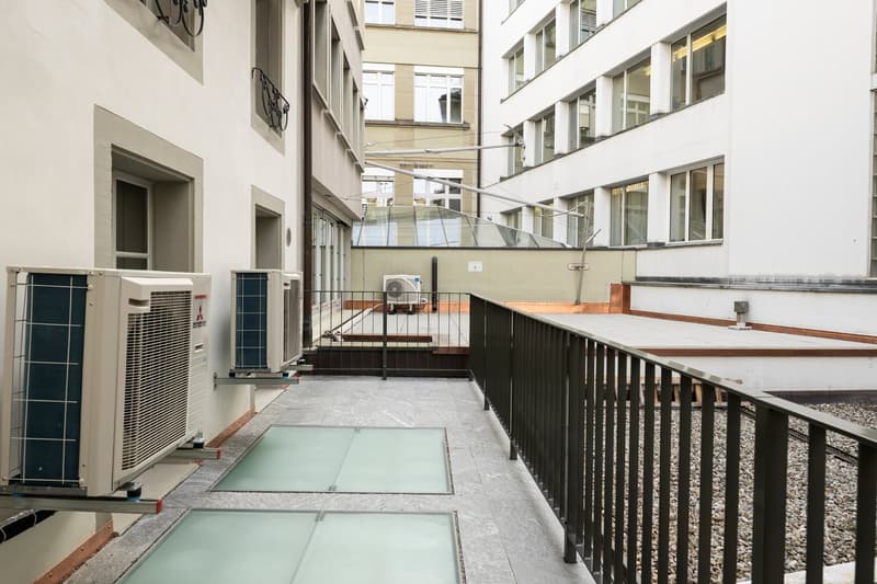 Opportunità di ufficio attraente in una posizione eccellente a Berna (in parte arredato) (10)