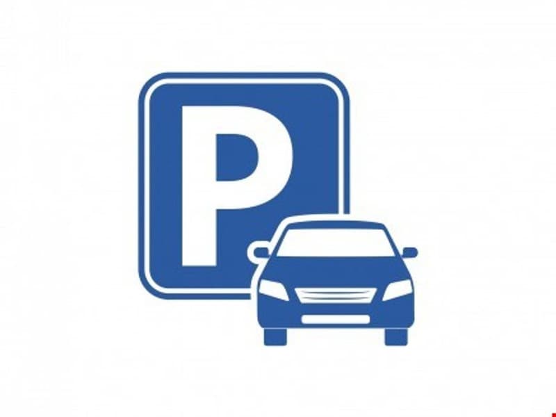 Large parking area in Gümmenen (1)