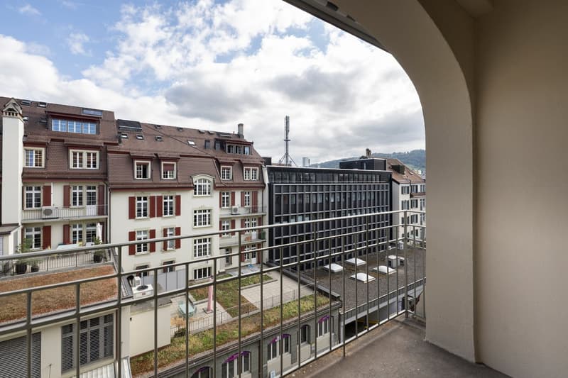 Helles 5-Zimmer-Büro im Altbau an der Gutenbergstrasse, Bern (6)