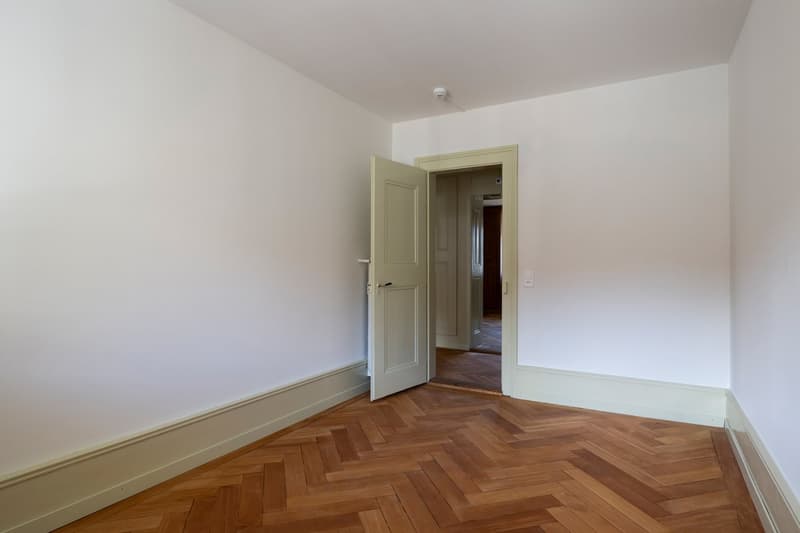 Helles 5-Zimmer-Büro im Altbau an der Gutenbergstrasse, Bern (5)