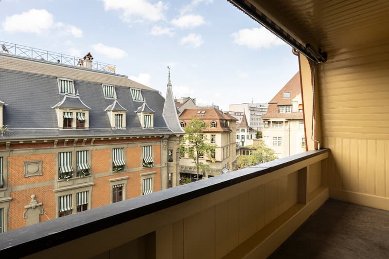 Helles 5-Zimmer-Büro im Altbau an der Gutenbergstrasse, Bern (17)