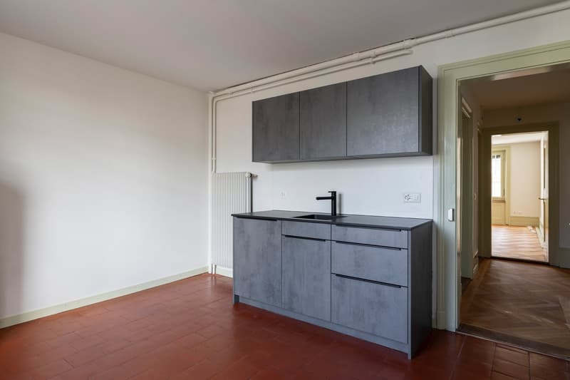 Helles 5-Zimmer-Büro im Altbau an der Gutenbergstrasse, Bern (11)