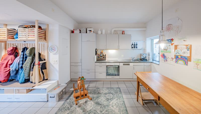 Charming maisonette semi-detached house with garden access (4)
