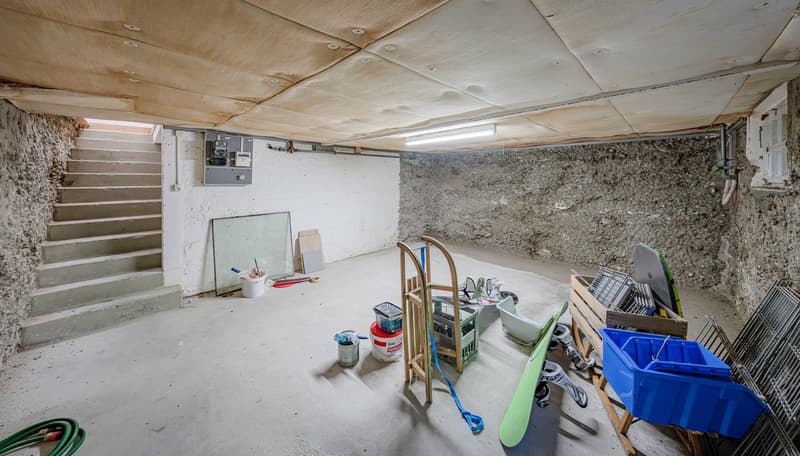 Charming maisonette semi-detached house with garden access (13)
