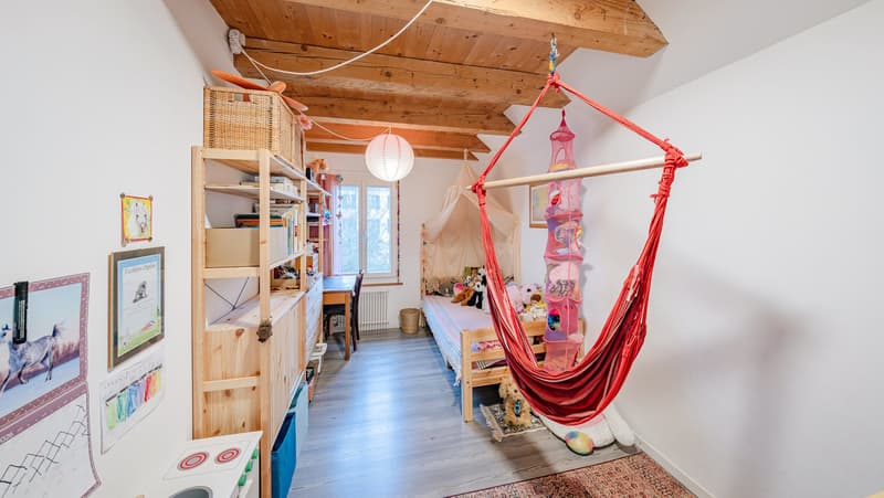 Charming maisonette semi-detached house with garden access (10)