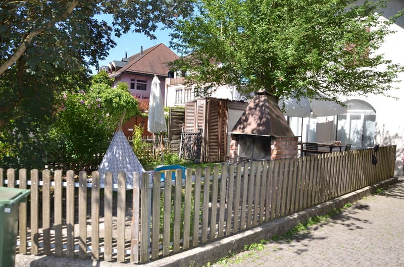 Charming maisonette semi-detached house with garden access (16)