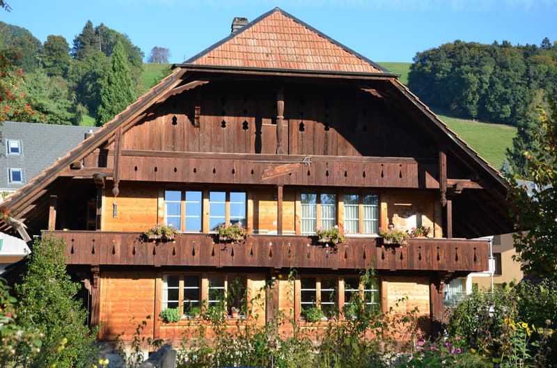 Bijoux: 3 Zimmerwohnung in romantischem Bauernhaus (1)