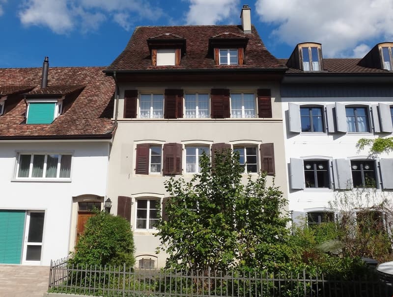Bureau/atelier original avec une vue magnifique dans une maison de 2 familles attrayante au centre du village (7)