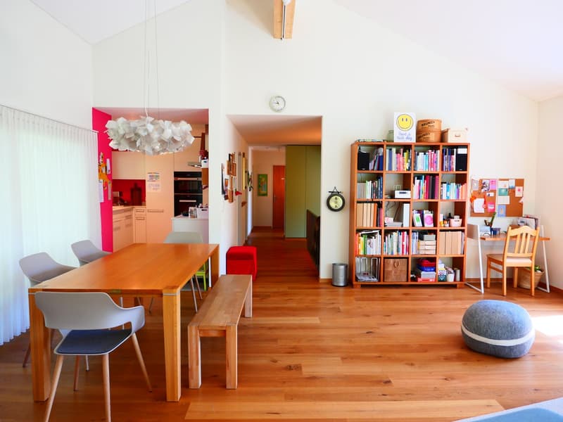 Well-maintained, detached 7 1/2-room single-family house with spacious surroundings ... (4)