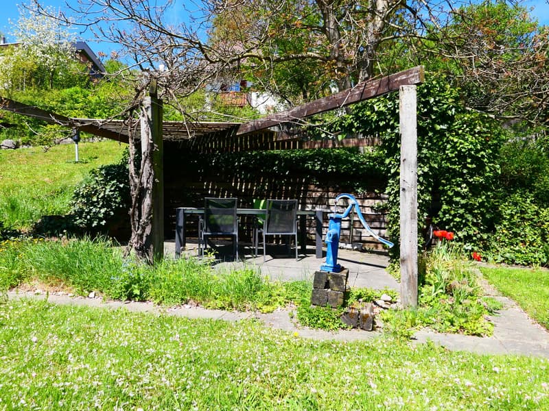 Well-maintained, detached 7 1/2-room single-family house with spacious surroundings ... (17)