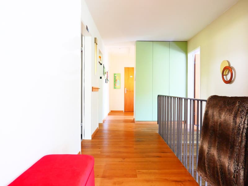 Well-maintained, detached 7 1/2-room single-family house with spacious surroundings ... (7)