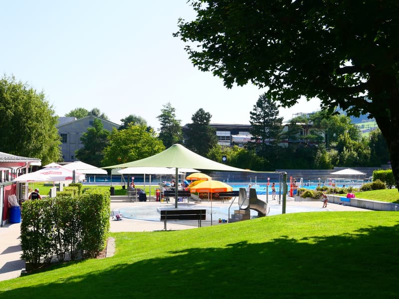 Bello appartamento 2 camere con grande terrazza vicino al centro del villaggio e alla stazione ... (9)