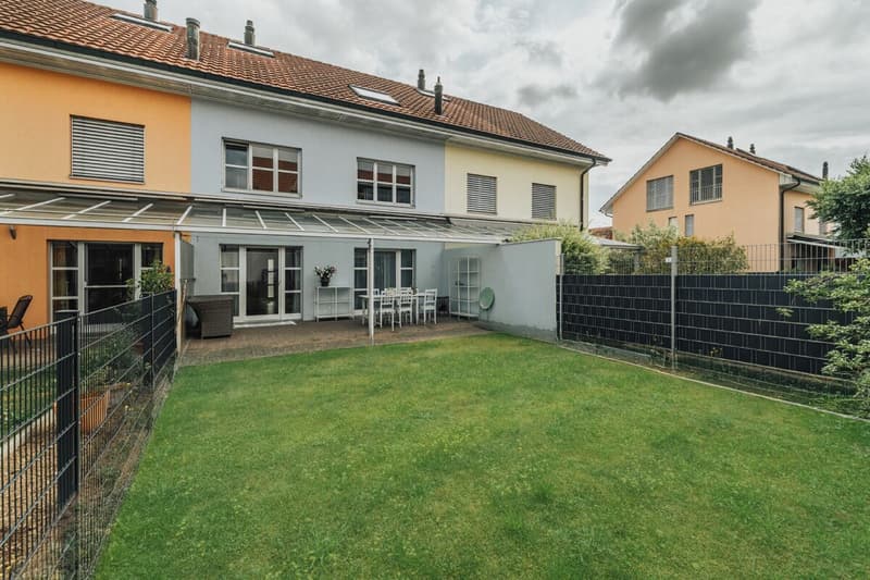 Casa unifamiliare con giardino (4)
