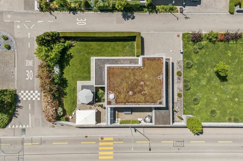 Modern architecture with high construction standard (4)