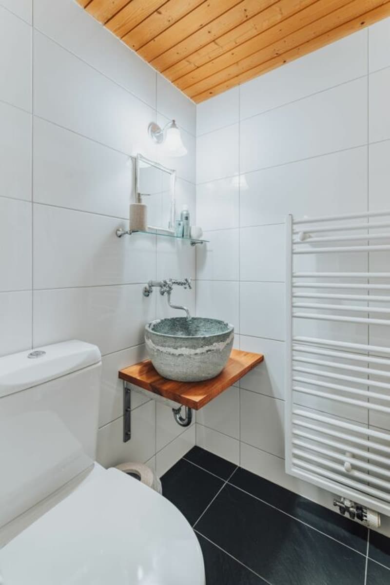 Partie de maison élégante avec un haut niveau de construction et grand jardin (9)