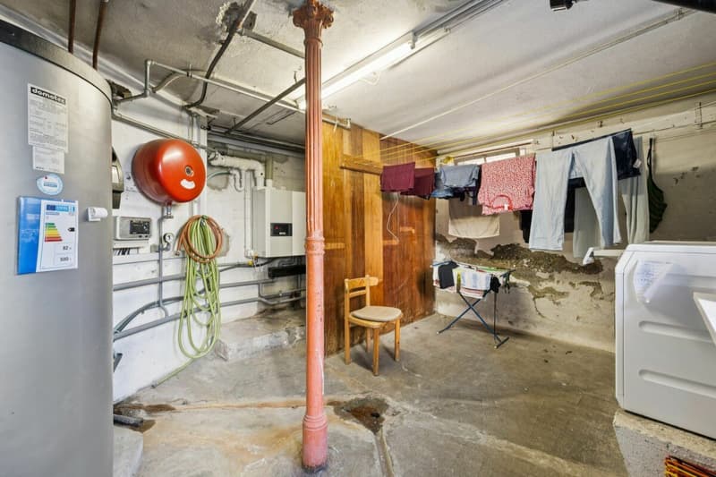Ein Haus mit Geschichte - Dreifamilienhaus mit Studio und Ladenlokal (21)