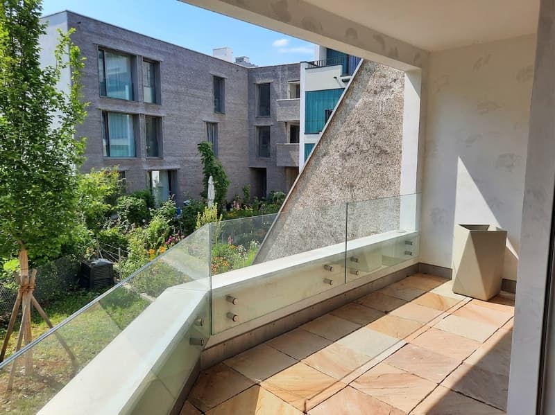 Moderne 2-Zimmer-Wohnung mit Balkon für Individualisten (2)