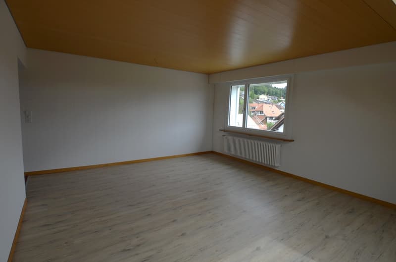 Charming attic apartment with a view of the green (9)