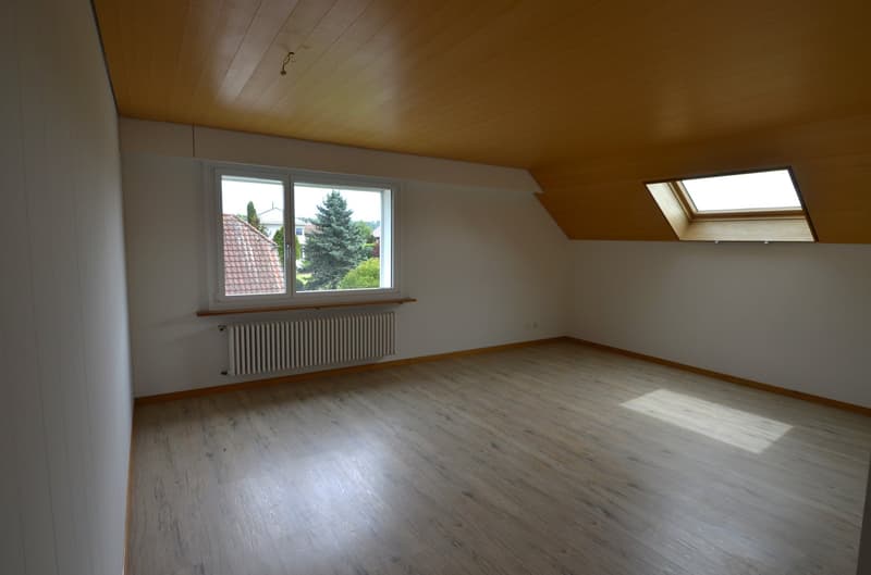 Charming attic apartment with a view of the green (8)