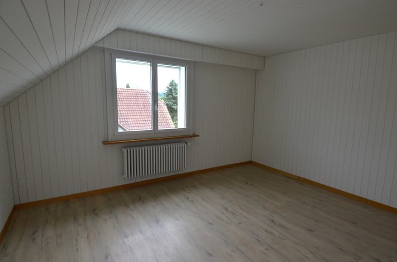 Charming attic apartment with a view of the green (10)