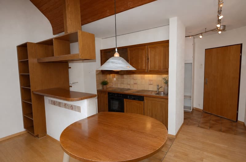 Cozy attic apartment with balcony in Hindelbank (2)
