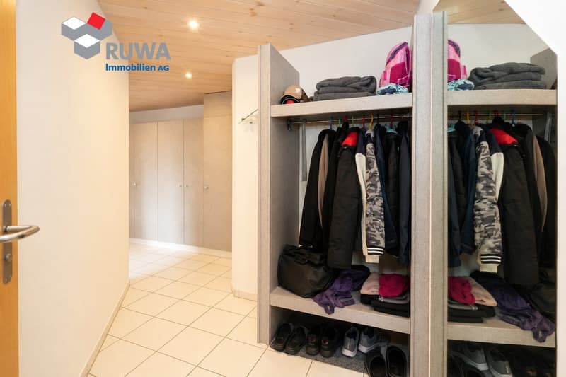 Arriver et se sentir chez soi – appartement en copropriété de 4½ pièces lumineux avec ascenseur à Koppigen (4)
