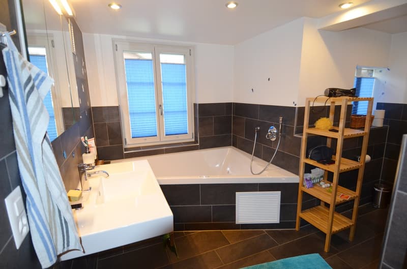 Charmante 3.5-Zimmer-Wohnung im idyllischen Iffwil (3)