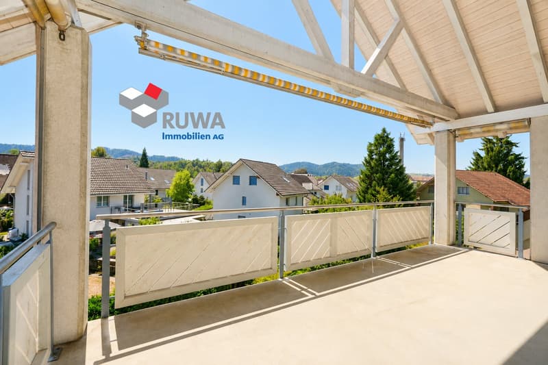 Grosszügige Dachwohnung mit Galerie, Lift und Balkon im Rüegsauschachen (18)