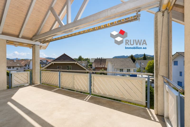 Grosszügige Dachwohnung mit Galerie, Lift und Balkon im Rüegsauschachen (17)