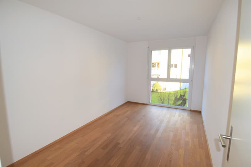Grosszügige 4.5 Zimmer Wohnung mit gedecktem Balkon (9)