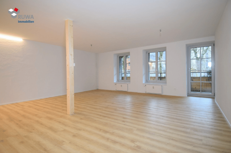 Charmante 1.5-Zimmer-Altbauwohnung mit Balkon in der Burgdorfer Altstadt (5)