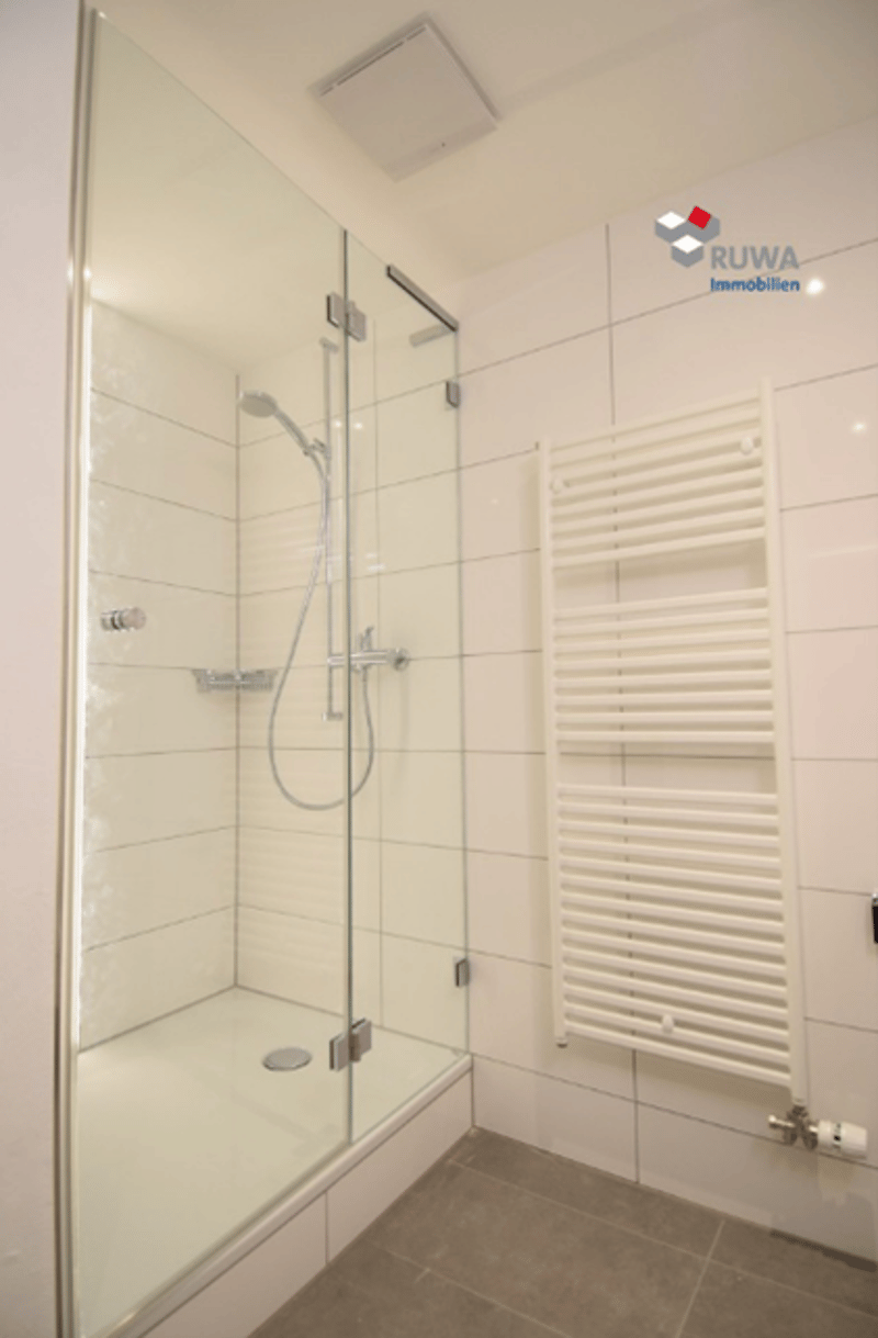 Charmante 1.5-Zimmer-Altbauwohnung mit Balkon in der Burgdorfer Altstadt (6)