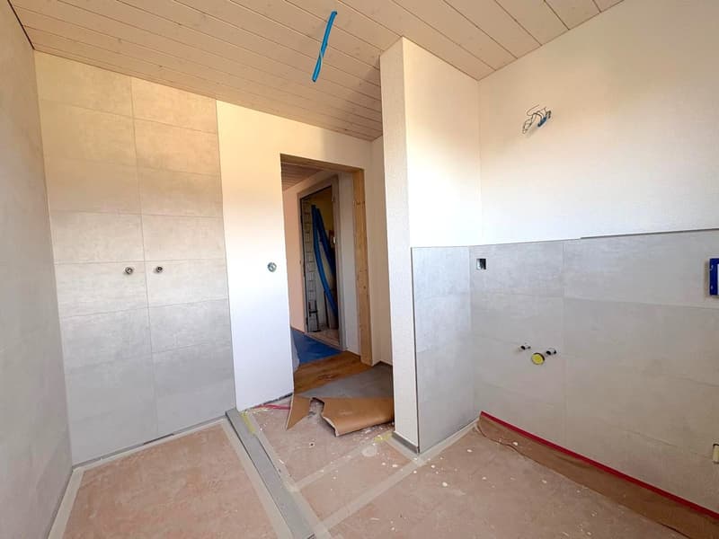 Frisch renovierte 3.5 Zimmer Wohnung an ruhiger und zentraler Lage in Ersigen zu vermieten (5)