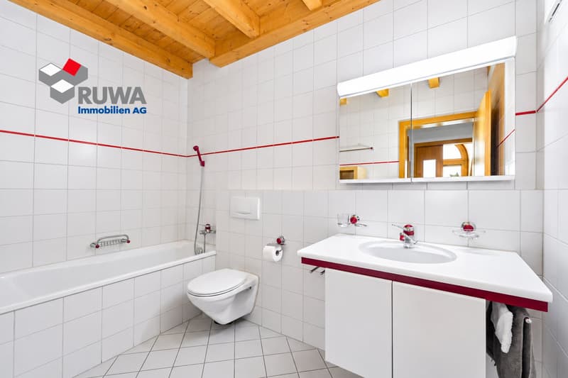 Grosszügige 3½-Zimmer-Dachwohnung mit Galerie und Balkon – Ihr neues Zuhause in Wynigen (11)