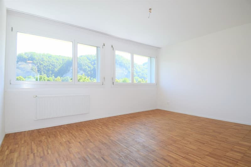 Helle 3.5-Zimmer-Wohnung mit Balkon in Burgdorf (2)