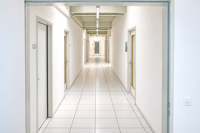 Klimatisierte Büroräume in Lyssach – einzeln, kombiniert oder als gesamte Etage mietbar (8)