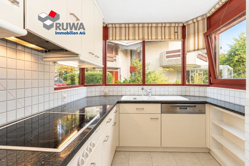 Praktische 3.5-Zimmer-Parterrewohnung mit gedecktem Sitzplatz im Herzen von Thun (5)