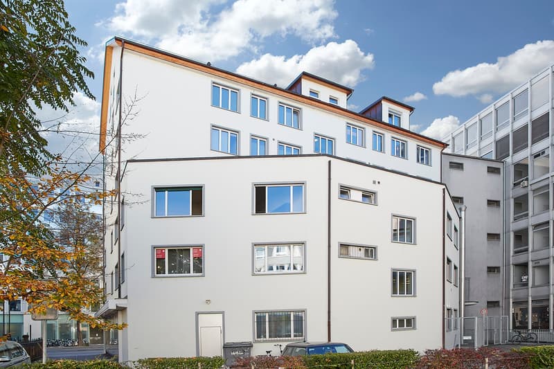 Appartamento luminoso 4.5 locali con balcone su Badenerstrasse, Zurigo (9)