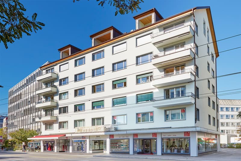 Appartamento luminoso 4.5 locali con balcone su Badenerstrasse, Zurigo (8)