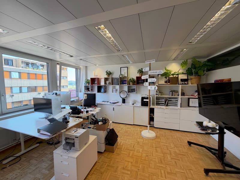 Bright office on the 4th floor in Dübendorf – available immediately (2)