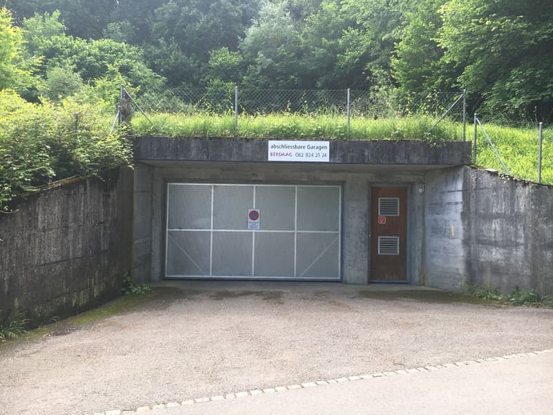 Boîte de garage individuelle fermable à louer dans un parking souterrain (1)