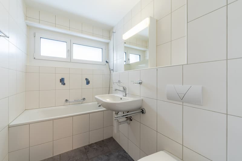 Helle 5,5 -Zimmerwohnung an ruhiger Lage (10)
